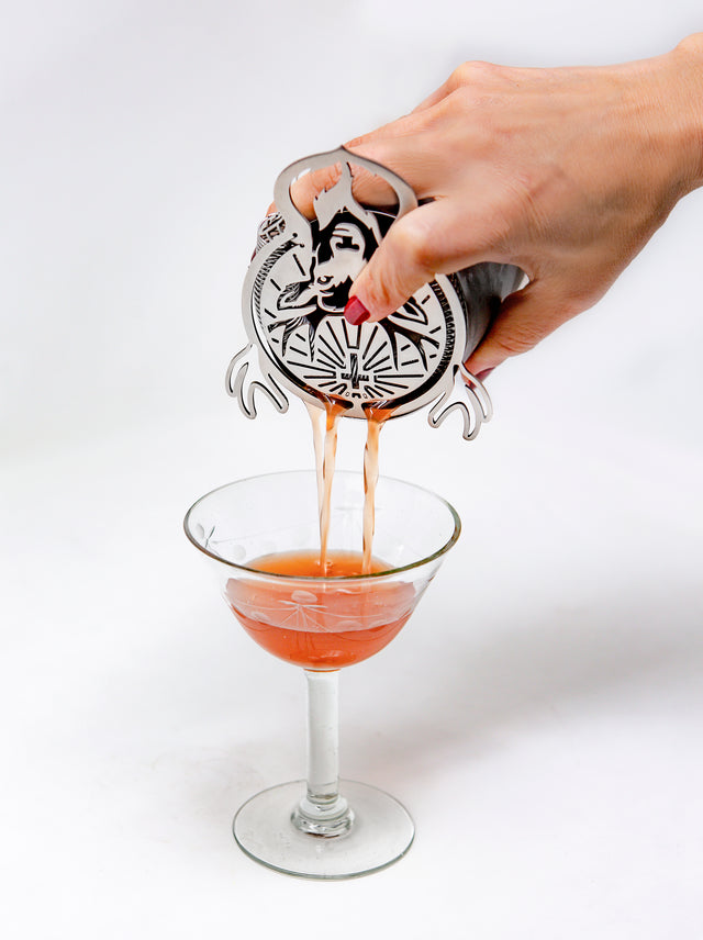 700 ml + Colador Oruga